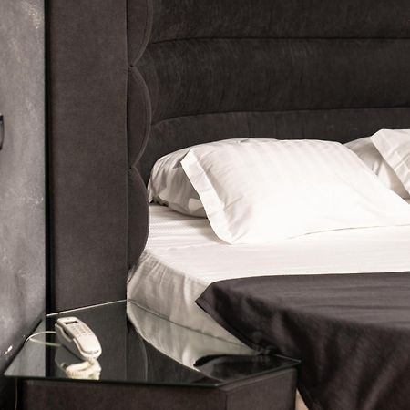 Hotel Paradiso ラーゴ・パトリア エクステリア 写真